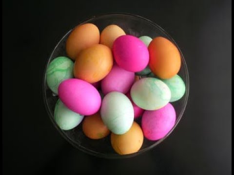 Ovos cozidos coloridos por Reprodução