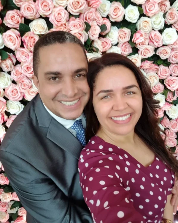 Waguinho e a esposa por Reprodução