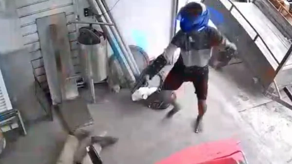 Ataque a tiros em serralheria em Ilhéus