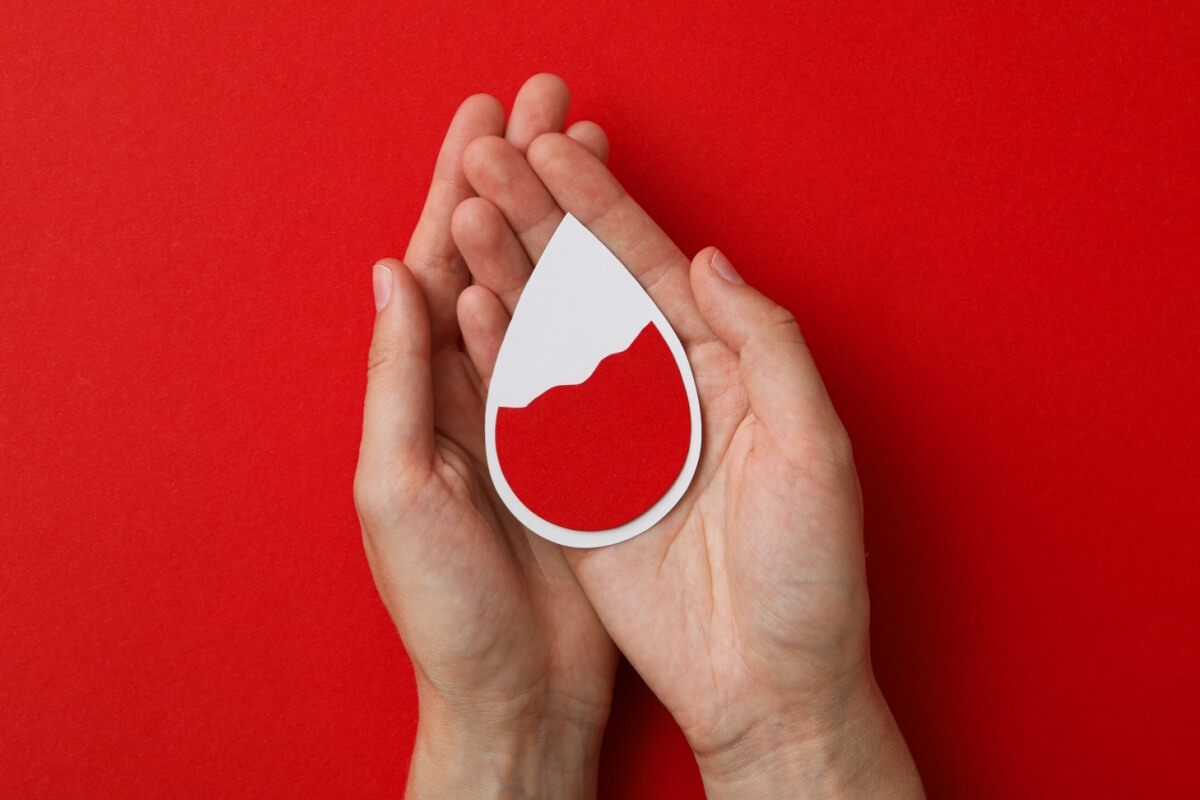 A doação de medula óssea pode ajudar a salvar vidas (Imagem: AtlasStudio | Shutterstock)