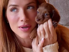 Imagem - Giovanna Ewbank leva susto ao ganhar cachorro dentro de bolsa de luxo como presente de aniversário