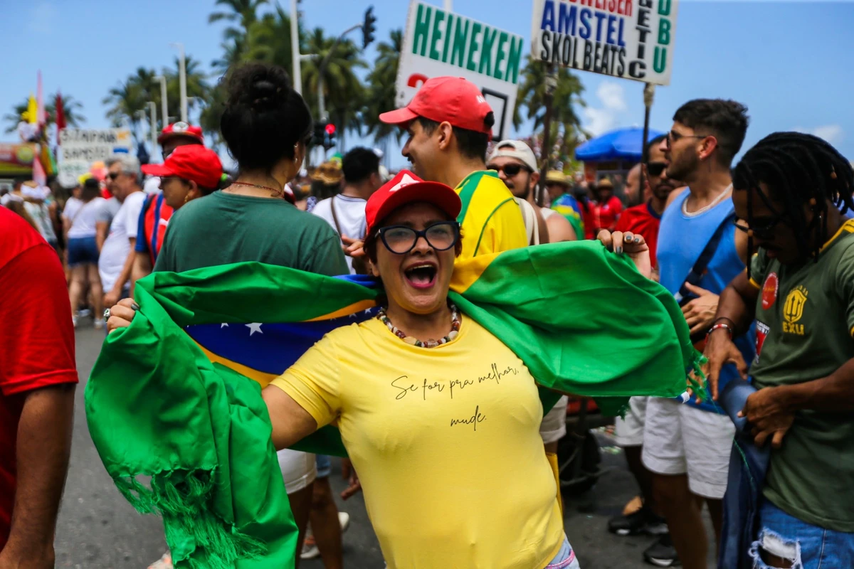 Manifestantes protestam contra PEC da Blindagem em Salvador e outras capitais por Arisson Marinho/CORREIO