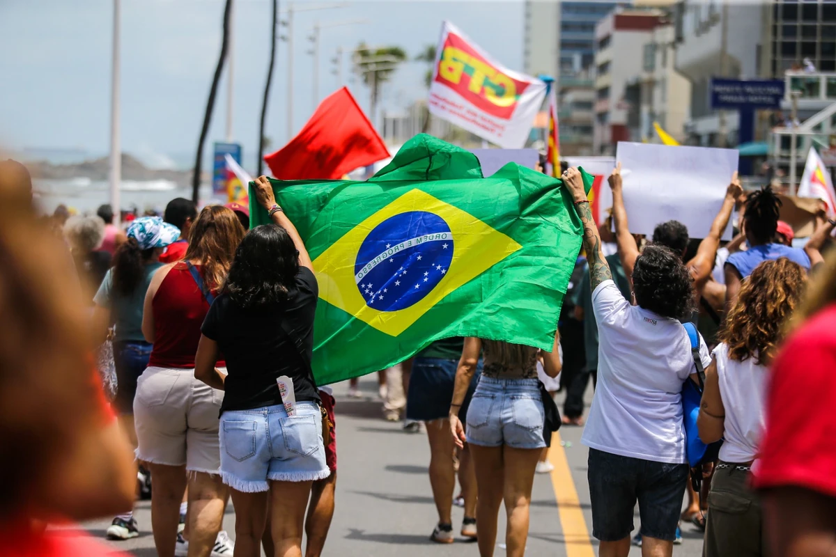 Manifestantes protestam contra PEC da Blindagem em Salvador e outras capitais por Arisson Marinho/CORREIO