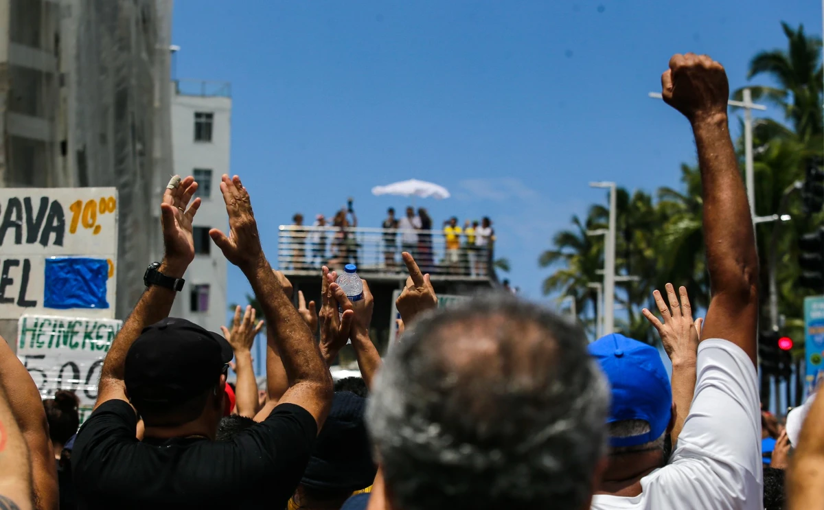 Manifestantes protestam contra PEC da Blindagem em Salvador e outras capitais por Arisson Marinho/CORREIO