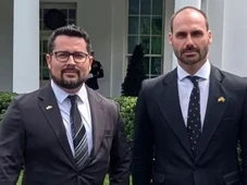 Imagem - PGR denuncia Eduardo Bolsonaro e mais um por coação em processo