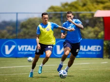 Imagem - Ademir participa parcialmente do treino na reapresentação do Bahia antes de encarar o Vasco