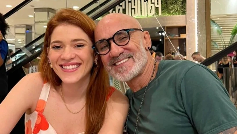 Imagem - Ex-BBB Ayrton vira motorista de aplicativo e Ana Clara sai em defesa do pai