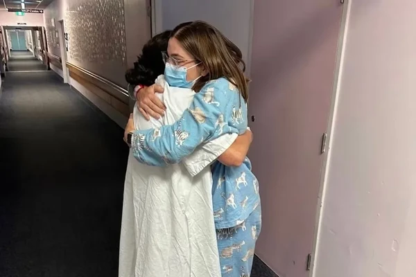 Mãe doou útero para a própria filha por Reprodução