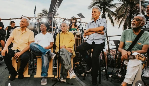 Paulinho da Viola, Djavan, Caetano Veloso, Chico Buarque e Gilberto Gil no Rio de Janeiro por Michele Gomes/Reprodução/Instagram