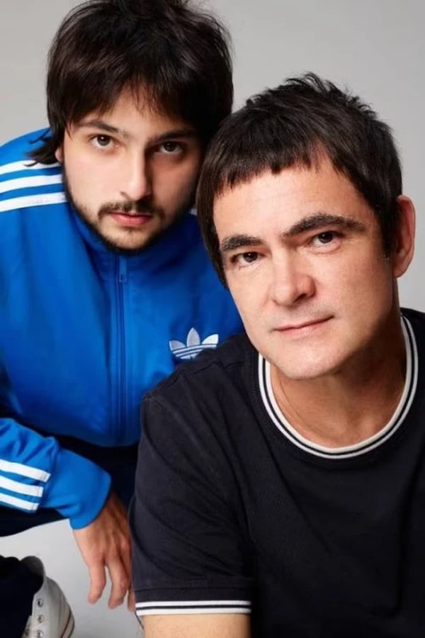 Samuel Rosa com o filho, Juliano por Reprodução/Instagram