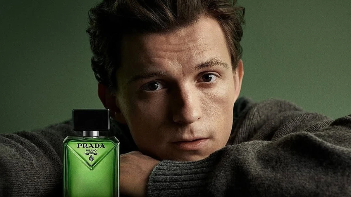 Tom Holland para a campanha de lançamento da fragrância Paradigme da Prada Beauty por Reprodução/Instagram