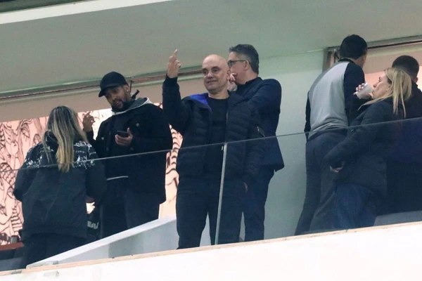 Viviane foi com Moraes para jogo do Corinthians por Estadão Conteúdo