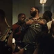 Imagem - Após assumir ser gay, cantor choca fãs ao simular ‘banheirão’ em novo clipe; veja vídeo