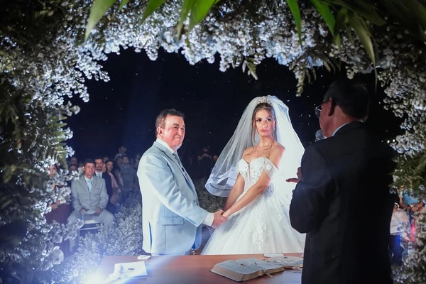 Calita Franciele e Amado Batista por Reprodução/Instagram