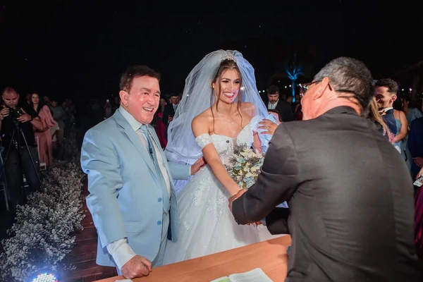 Calita Franciele e Amado Batista por Reprodução/Instagram