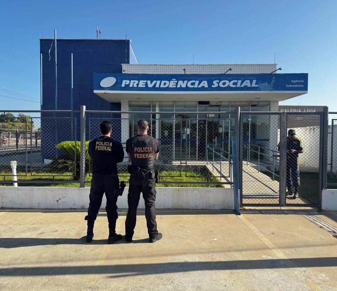 Carros de luxo foram apreendidos em mandado contra a advogada por Reprodução