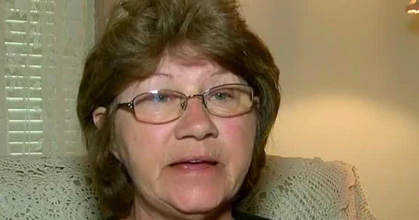 Debbie Solsman por Reprodução