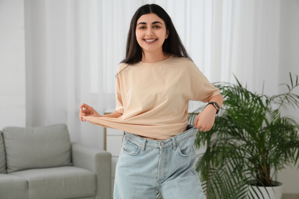A combinação de alimentação e treino é essencial para emagrecer antes do verão (Imagem: 
Pixel-Shot | Shutterstock)