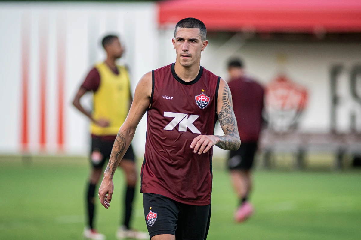 Elenco do Vitória treinando em preparação para encarar o Grêmio (23/9) por Victor Ferreira/EC Vitória