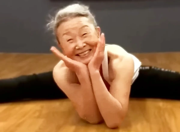 Mika Takishima por Reprodução