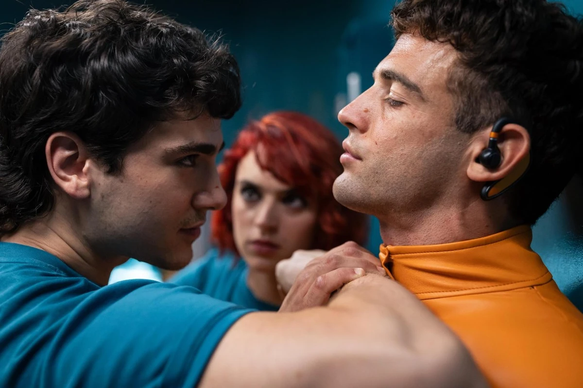 Série dos criadores de La Casa de Papel, O Refúgio Atômico estreia na Netflix