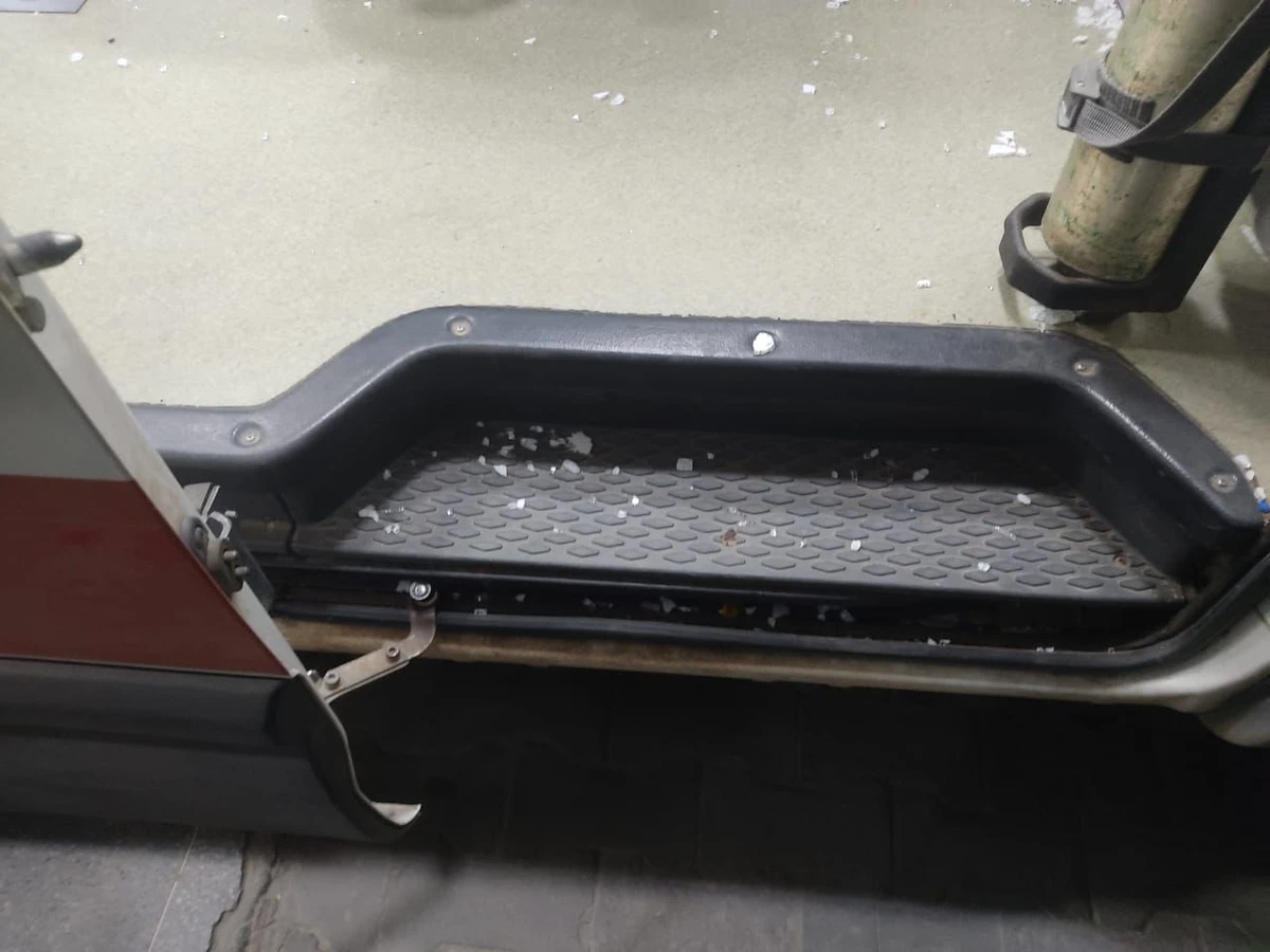 Veículo foi apedrejado às margens da BR-116 por Prefeitura de Salvador