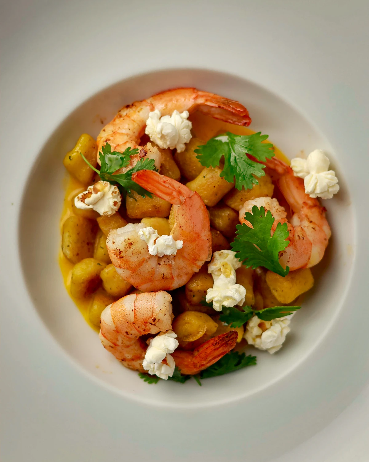Gnocchi de vatapá ao molho de moqueca e camarões, Pasta em Casa por Divulgação