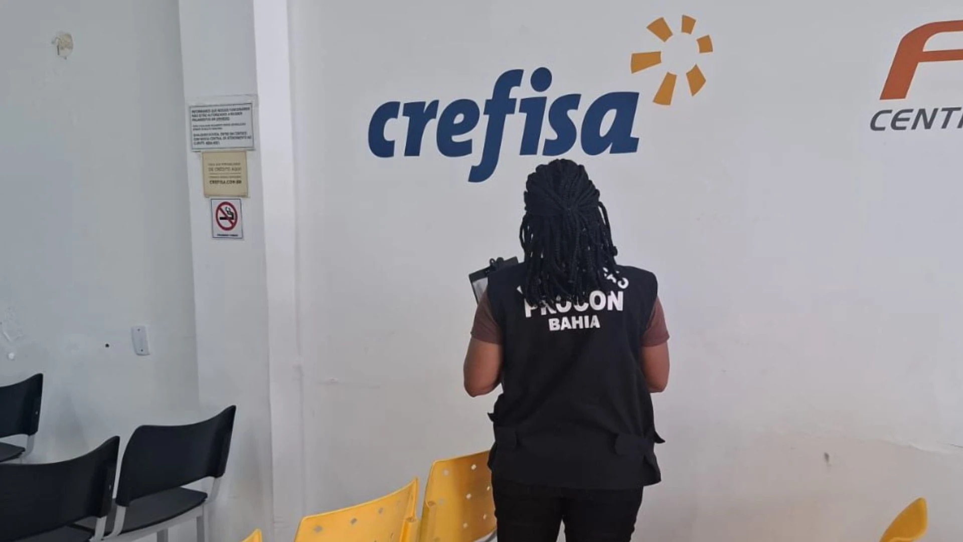 Imagem - 13 agências da Crefisa são autuadas em Salvador; multas podem chegar a R$ 6 milhões