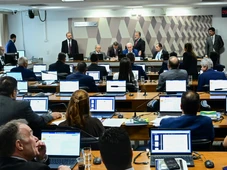 Imagem - CCJ do Senado rejeita PEC da Blindagem em votação unânime