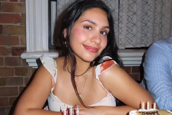 A cantora canadense Alessia Cara por Reprodução/Redes Sociais 