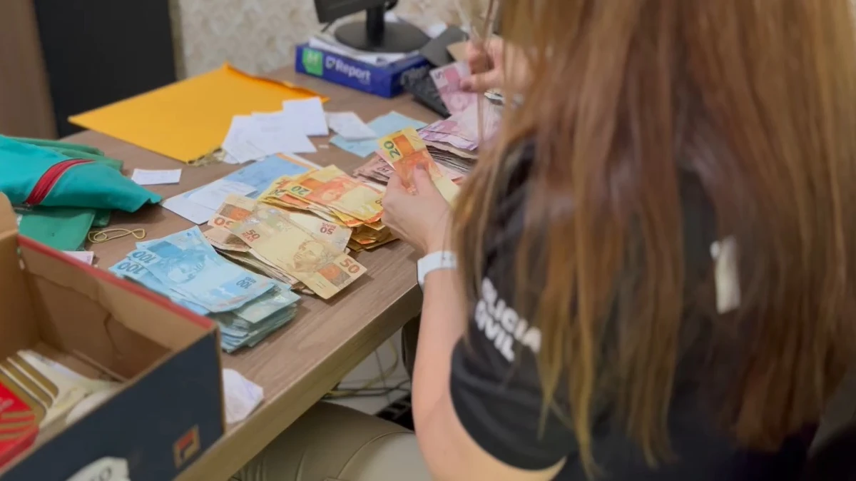 Cerca de R$ 20 mil em espécie foram apreendidos durante Operação Anátema por Reprodução
