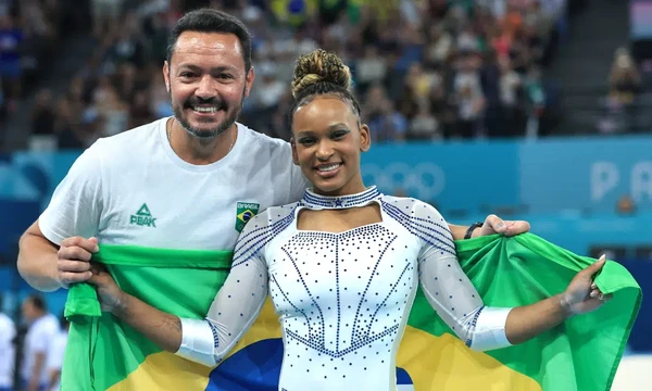Chico e Rebeca são parceiros há quase 20 anos por Reprodução