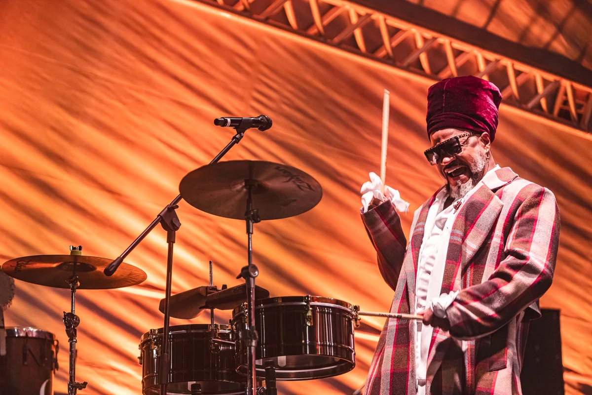 Carlinhos Brown no concerto Afrossinfonicidade em Belo Horizonte por Rapha Garcia/Divulgação 