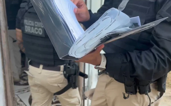 Documentos foram apreendidos durante Operação Anátema por Reprodução