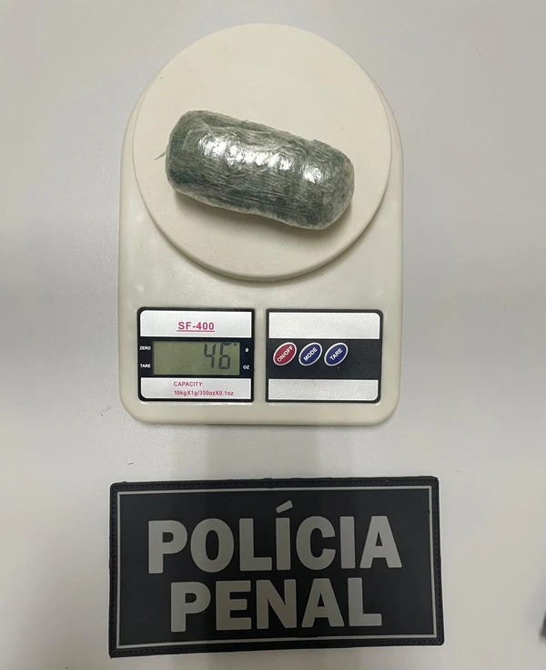 Mulheres são flagradas tentando entrar com drogas no Conjunto Penal de Barreiras por Divulgação/Seap