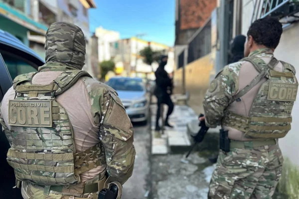 Policiais do Core participaram em ação por Reprodução