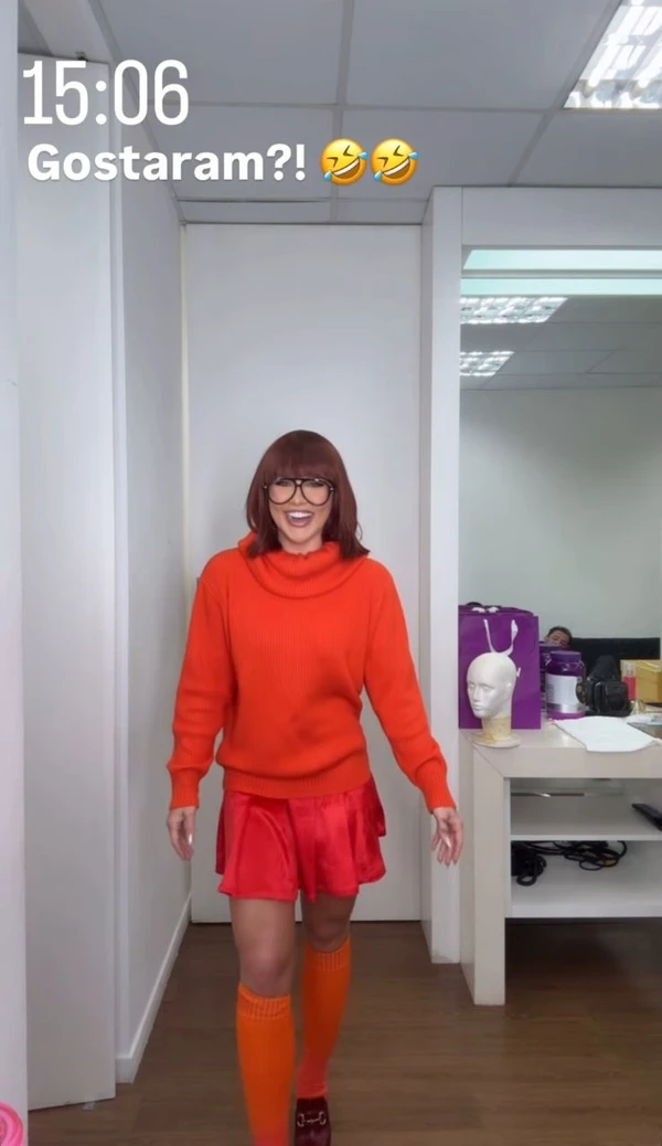 Virginia Fonseca como 'Velma' de 'Scooby-Doo' por Reprodução