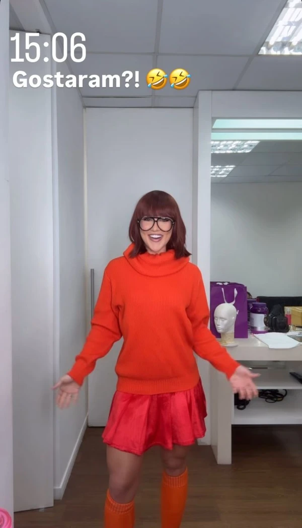 Virginia Fonseca como 'Velma' de 'Scooby-Doo' por Reprodução