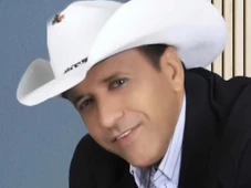 Imagem - Cantor gospel baiano, Carlinhos Novaes morre de câncer de intestino