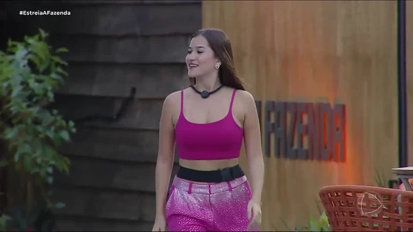 A atriz Duda Wendling em A Fazenda 17 por Reprodução/Record