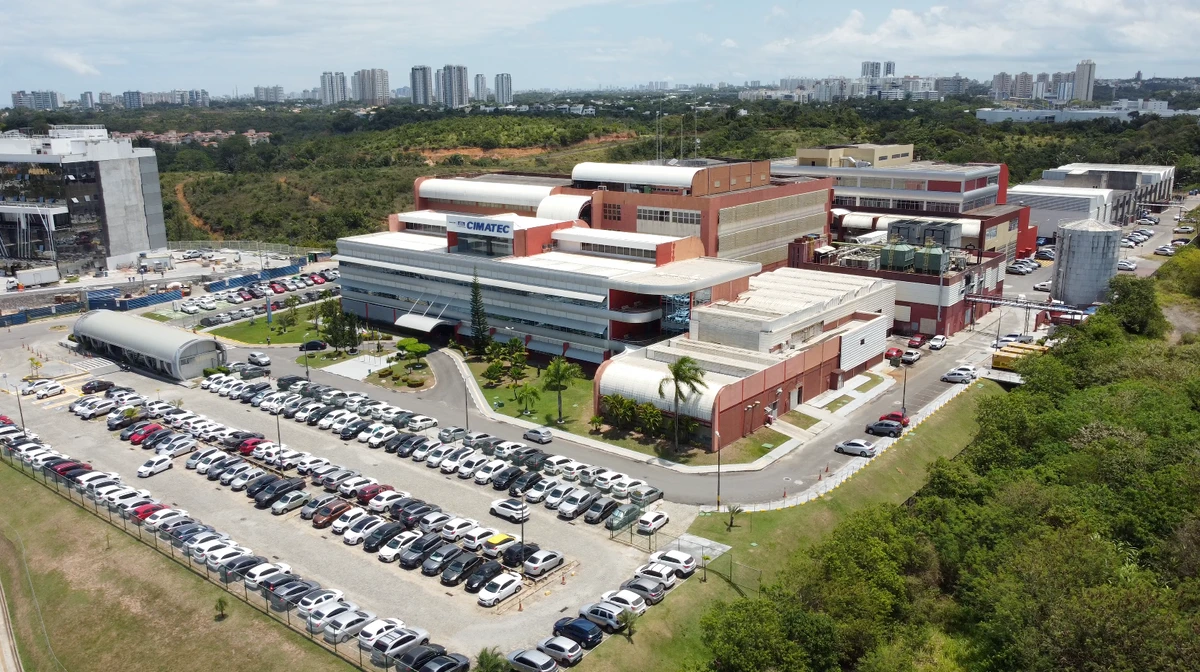 A Universidade SENAI CIMATEC, integrada ao centro tecnológico mais avançado do país, está com inscrições abertas para o Vestibular 2026.1.