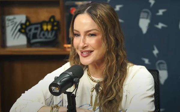 Claudia Leitte em entrevista ao Flow Podcast