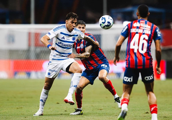 Derrota de virada para o Cruzeiro na Fonte Nova por Letícia Martins e Rafael Rodrigues/ EC Bahia
