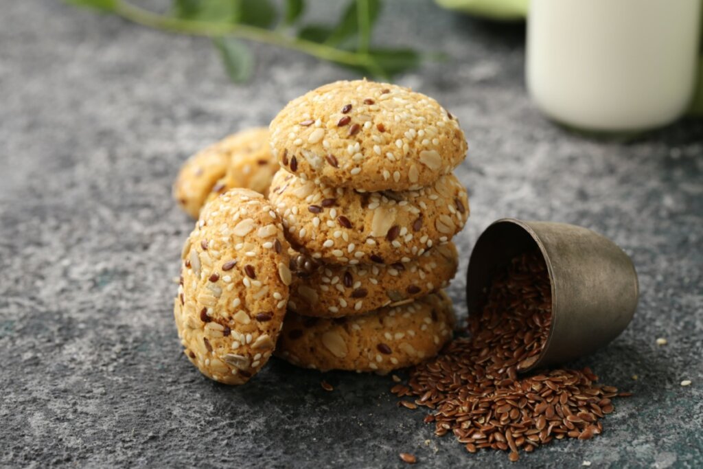 Cookie integral com farinha de linhaça e sementes (Imagem: Dream79 | Shutterstock)