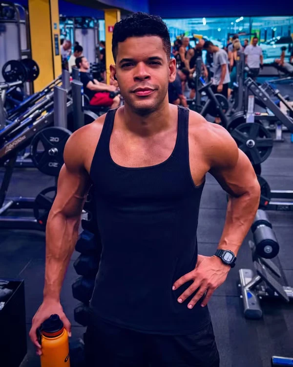 Felipe Velozo por Reprodução