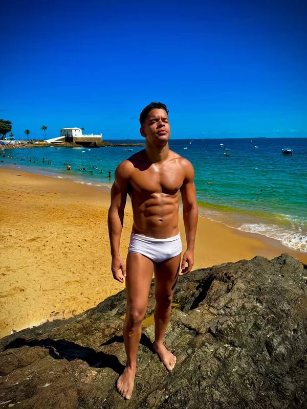 Felipe Velozo por Reprodução
