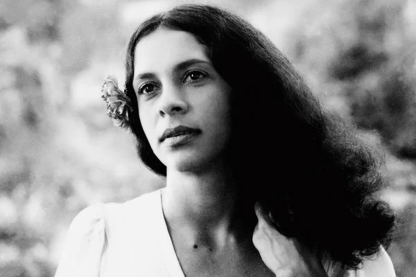 Seu nome de batismo era Maria da Graça Costa Penna Burgos por Thereza Eugênia/Divulgação