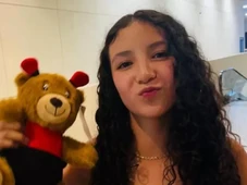 Imagem - Menina de 14 anos morre após fazer cirurgia plástica escondida do pai