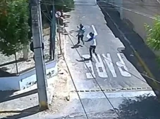 Imagem - Suspeitos de matar alunos dentro de escola são identificados pela polícia