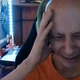 Imagem - Com câncer terminal, streamer cai em golpe e perde R$ 165 mil destinados ao tratamento durante live
